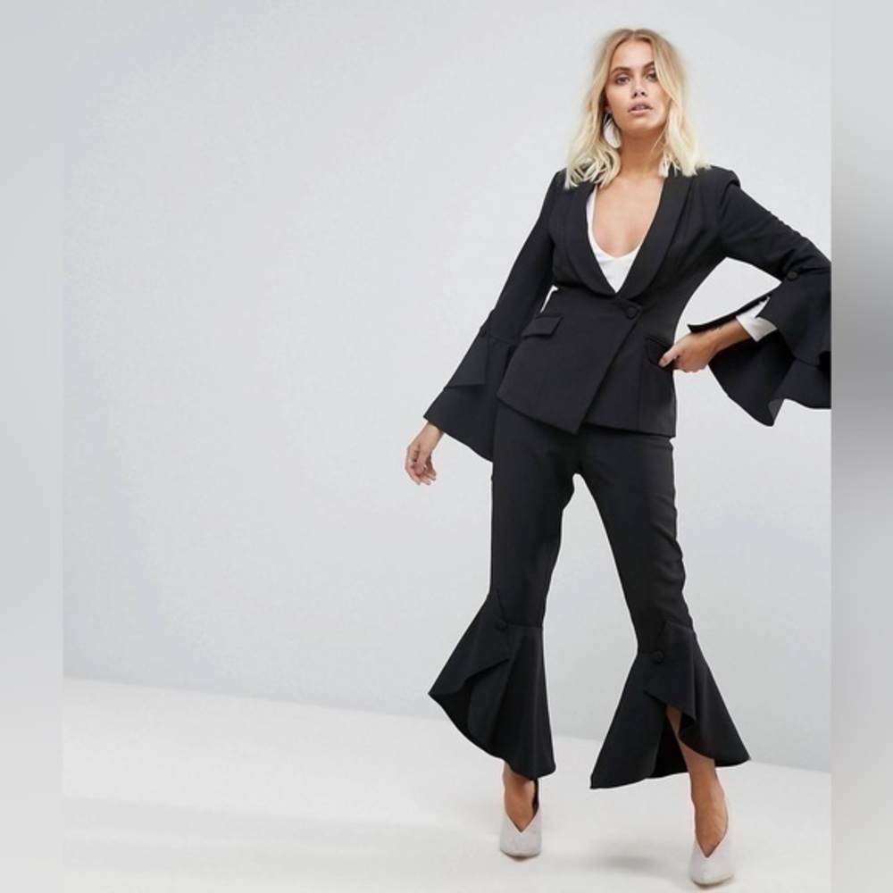 💋 ASOS Lavish Alice Frill Sleeve Fitted Blazer 🧥 2 - Picture 3 of 14